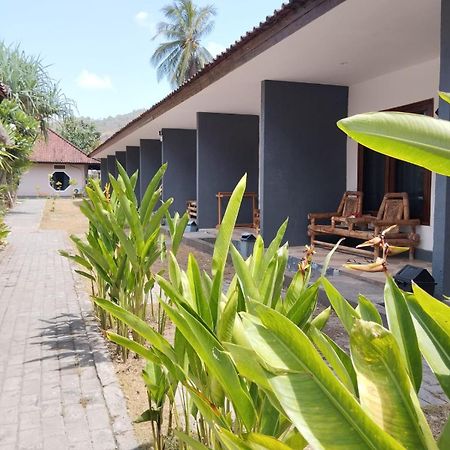 Surfers Beachfront Lombok Hotel Kuta  Ngoại thất bức ảnh